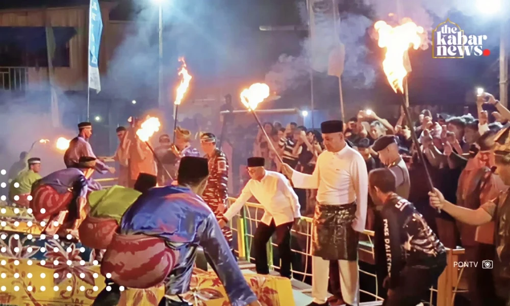 229 cannons light up Pontianak’s riverbanks in unique Eid tradition