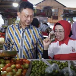 Pontianak mayor inspects staple food prices at Puring Market in Siantan