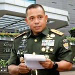 Former TNI Major Gen. Arnold Ritiauw takes key role at public works ministry