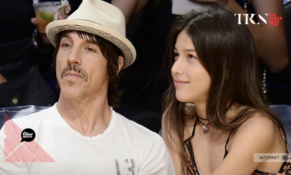 Anthony Kiedis seen with 19-year-old ex-girlfriend Helena at Lakers game
