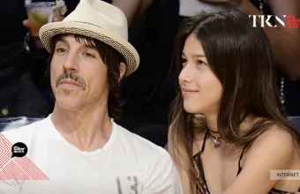 Anthony Kiedis seen with 19-year-old ex-girlfriend Helena at Lakers game