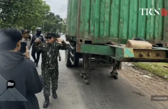 Regent Sujiwo orders action against roadside trucks | The Kabar News