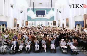 Why did students with disabilities visit the palace? | The Kabar News