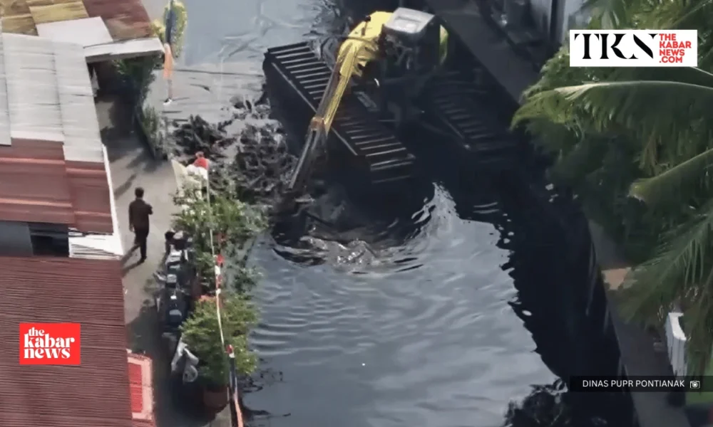 Parit Tokaya drainage revamp begins in Pontianak | The Kabar News