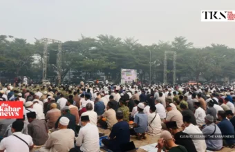 Thousands join Salat Istisqa as haze covers Pontianak | The Kabar News