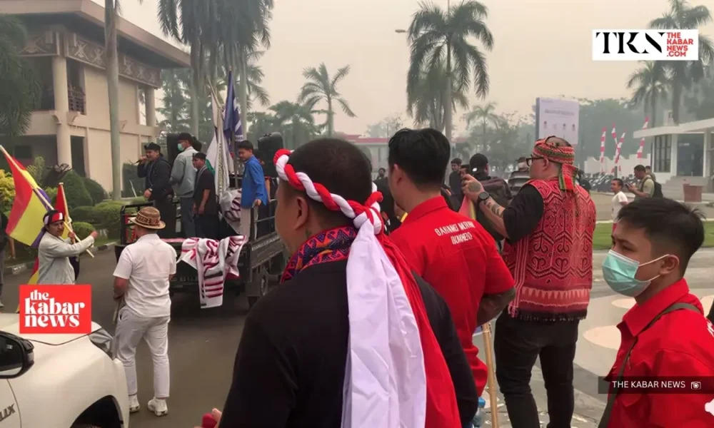 West Kalimantan Protesters Defend Traditional Farming | The Kabar News