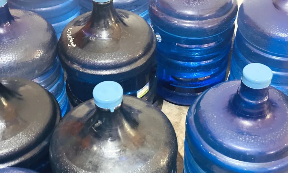Aging reusable water gallons raise safety questions | The Kabar News