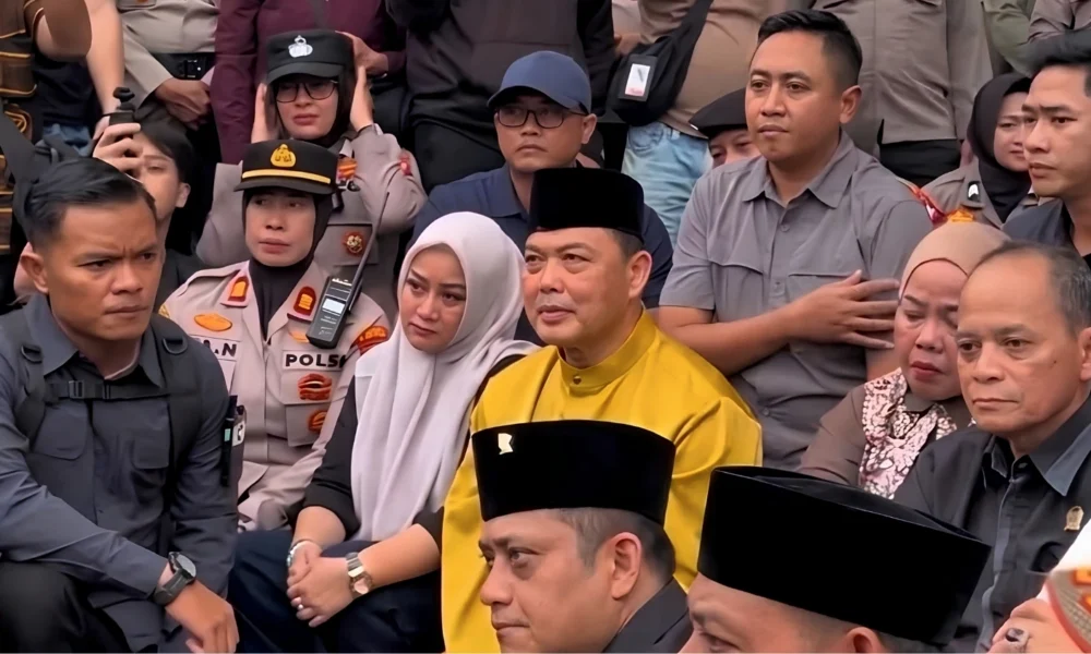 West Kalimantan governor meets students after protests | The Kabar News
